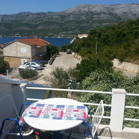 Barbara Πανσιόν *